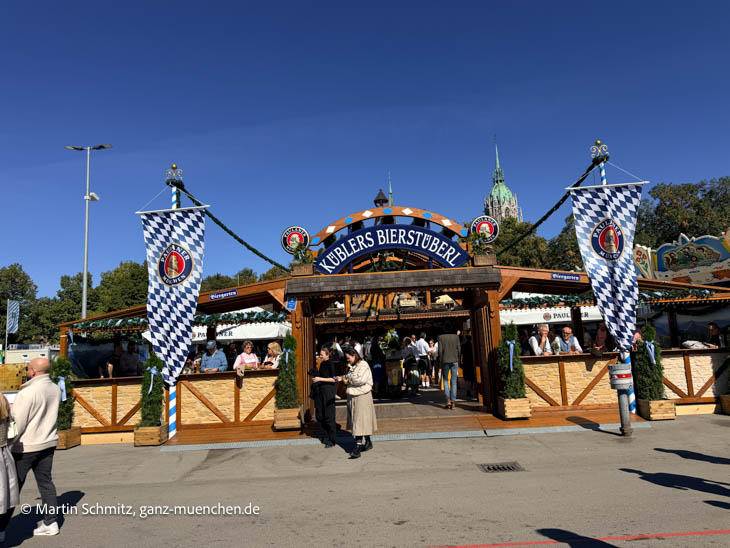 K&uuml;bler's Bierst&uuml;berl steht auf dem Oktoberfest 2026 in der Stra&szlig;e 1 (&copy;Foto:Martin Schmitz)